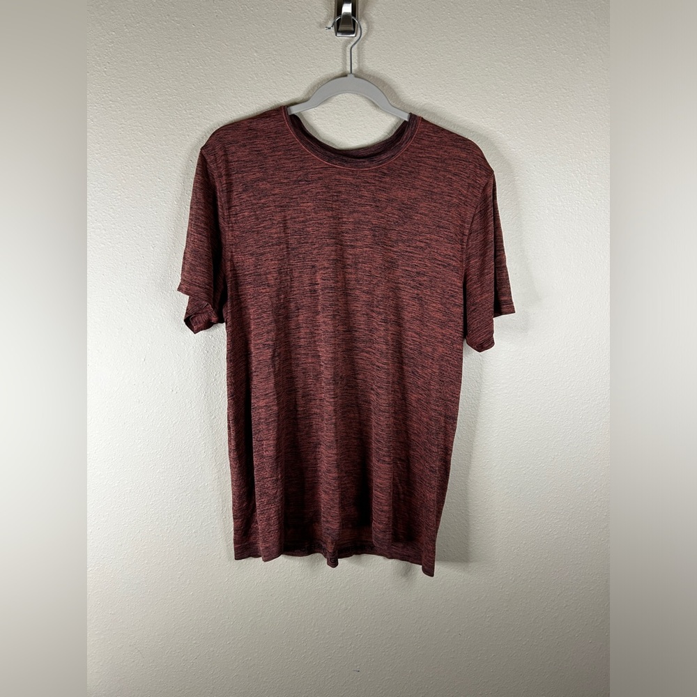 Men’s Lululemon shirt XL * flaw